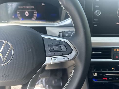 New 2026 Volkswagen Taos SE AWD/4WD image 18