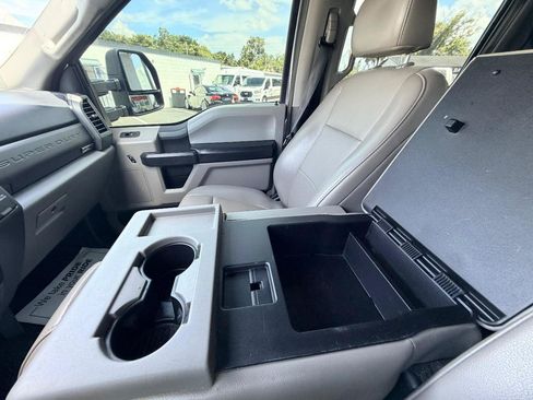 Used 2020 Ford F250 XL w/ STX Appearance Package AWD/4WD image 28