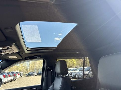 Used 2021 Chevrolet Tahoe LT w/ LT Signature Package AWD/4WD image 23