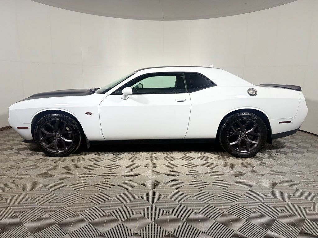 Used 2017 Dodge Challenger R/T Plus RWD image 3