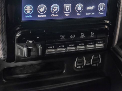 Used 2020 RAM 3500 Limited image 26