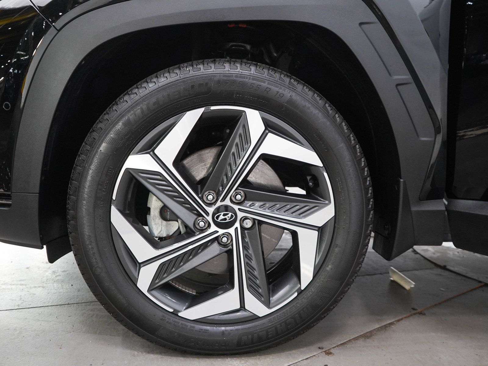 Used 2024 Hyundai Tucson Limited AWD/4WD image 30