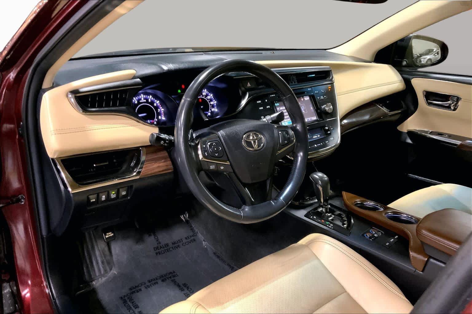 Used 2015 Toyota Avalon Limited FWD image 18