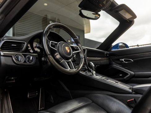 Certified 2017 Porsche 911 Turbo S AWD/4WD image 4
