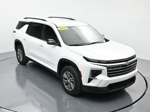 Certified 2025 Chevrolet Traverse LT image 31