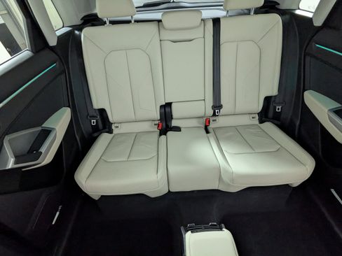 Certified 2025 Audi Q3 2.0T Premium Plus w/ Premium Plus Package image 16