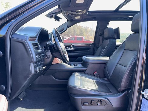 Used 2021 Chevrolet Suburban High Country w/ Premium Package image 12