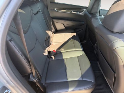 Used 2023 Cadillac XT5 Sportv image 13