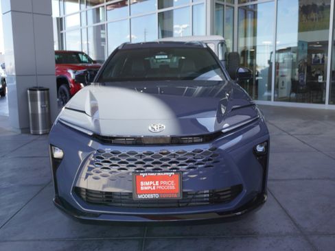 New 2026 Toyota Crown Signia AWD/4WD image 4