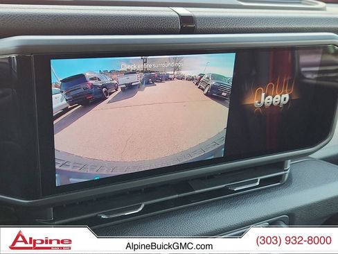 Used 2024 Jeep Wrangler Unlimited Sport AWD/4WD image 25