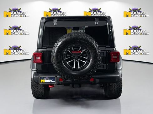 Used 2024 Jeep Wrangler Unlimited Rubicon AWD/4WD image 6