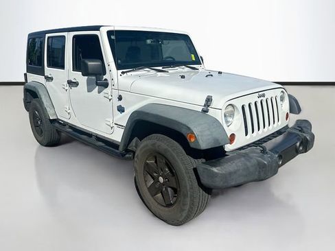Used 2013 Jeep Wrangler Unlimited Sport AWD/4WD image 3