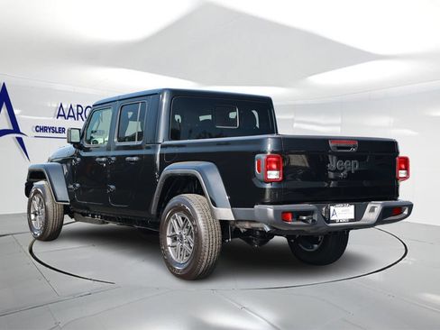 New 2026 Jeep Gladiator Sport AWD/4WD image 2