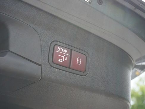 Certified 2024 Mercedes-Benz GLE 450e 4MATIC image 35
