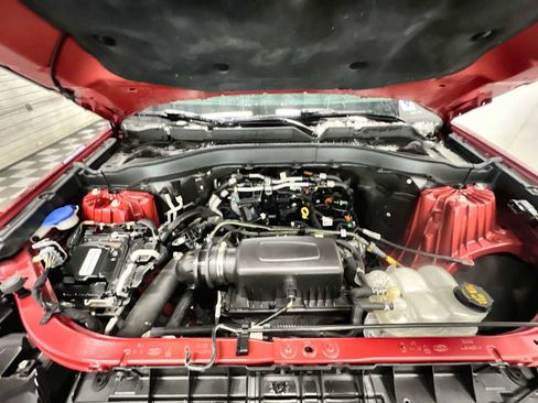 Used 2021 Ford Explorer XLT w/ Equipment Group 202A image 18