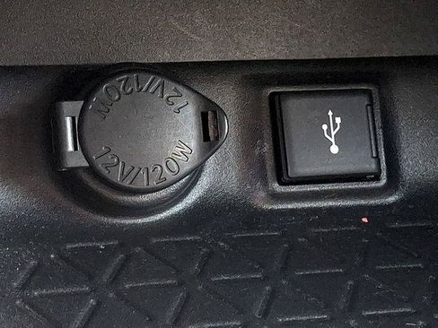 Certified 2022 Toyota RAV4 LE AWD/4WD image 24