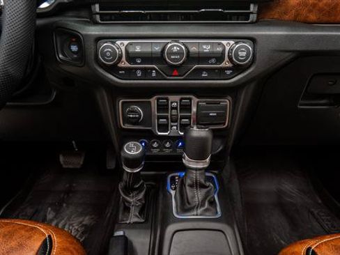 Used 2026 Jeep Gladiator Sport AWD/4WD image 21