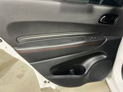 Used 2024 Dodge Durango GT RWD image 21