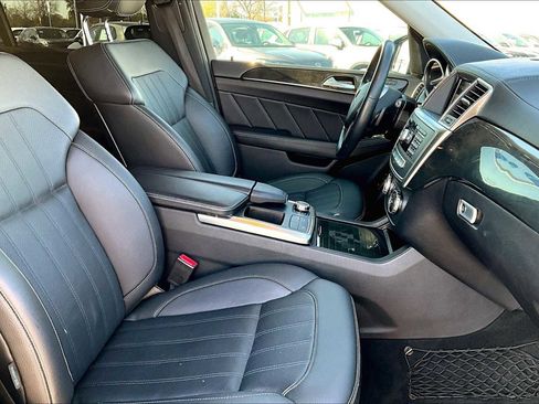 Used 2016 Mercedes-Benz GL 450 4MATIC image 8