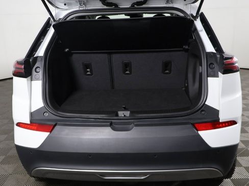 Used 2022 Chevrolet Bolt EUV LT w/ Comfort Package image 15