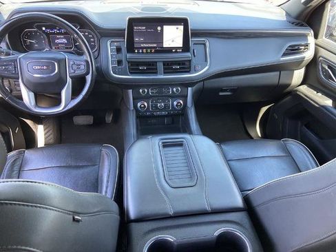 Certified 2021 GMC Yukon SLT w/ SLT Luxury Plus Package AWD/4WD image 17