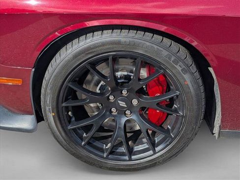 Used 2018 Dodge Challenger R/T Scat Pack RWD image 19