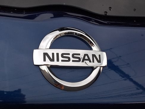 Used 2019 Nissan Kicks SR w/ SR Premium Package FWD image 29