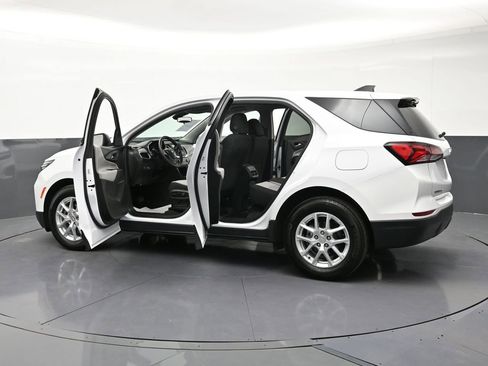 Used 2024 Chevrolet Equinox LS w/ LS Convenience Package FWD image 35