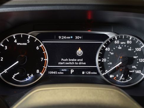 Used 2025 Nissan Rogue SV AWD/4WD image 21