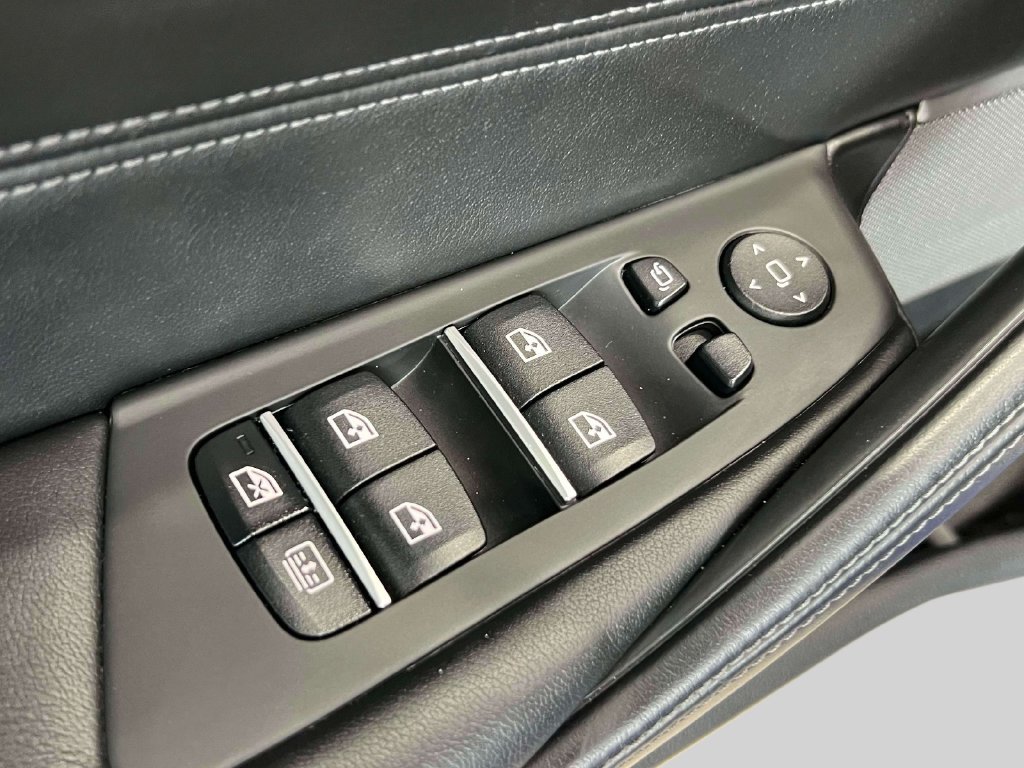 Used 2023 BMW M5 w/ Executive Package AWD/4WD image 17