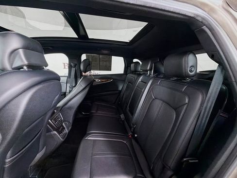 Used 2018 Lincoln MKX Reserve w/ Driver Assistance Package FWD image 30