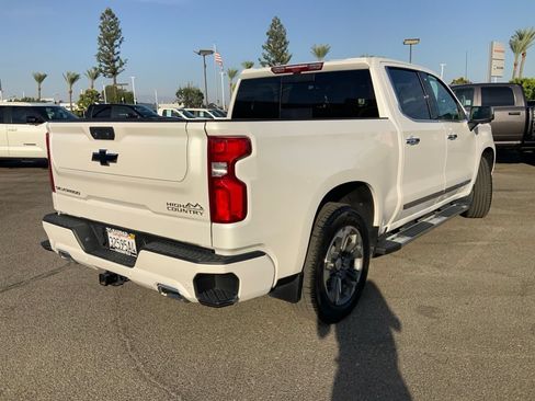 Used 2024 Chevrolet Silverado 1500 High Country w/ Technology Package AWD/4WD image 8