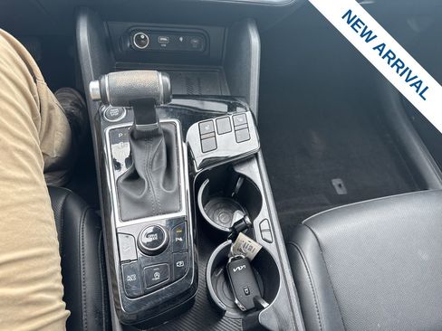 Used 2024 Kia Sportage EX image 27