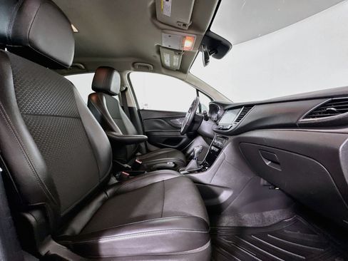 Used 2018 Buick Encore FWD image 29