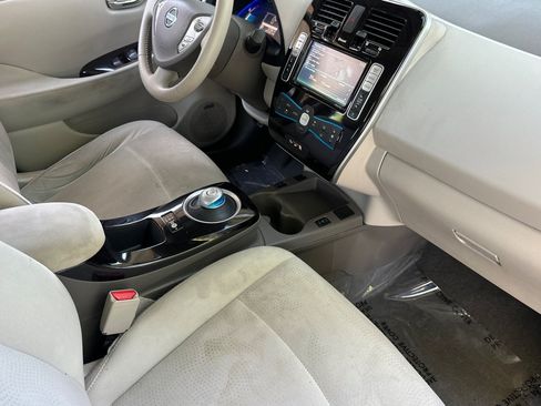Used 2013 Nissan Leaf SV w/ LED & Quick Charge Pkg FWD image 34