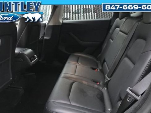 Used 2023 Tesla Model Y Performance image 10