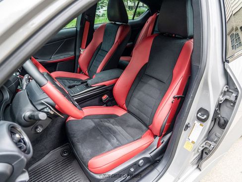 Used 2025 Lexus IS 500 w/ F-Sport Performance RWD image 33