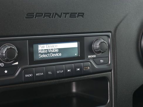 Used 2025 Mercedes-Benz Sprinter 2500 image 23