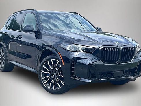 New 2026 BMW X5 xDrive40i w/ M Sport Package AWD/4WD image 1