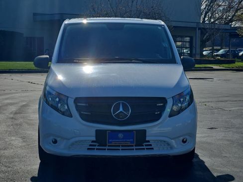 Used 2023 Mercedes-Benz Metris Passenger image 9