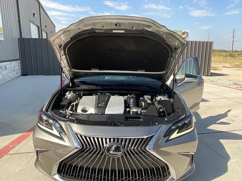 Used 2019 Lexus ES 350 w/ Accessory Package 2 FWD image 38