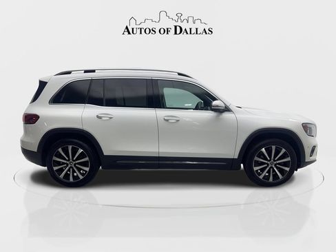 Used 2022 Mercedes-Benz GLB 250 w/ Premium Package Lite image 10