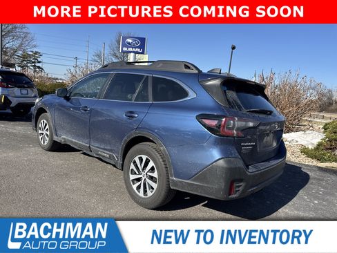 Used 2022 Subaru Outback Premium image 8