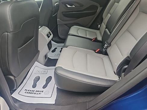 Used 2022 GMC Terrain SLT image 18