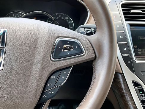 Used 2016 Lincoln MKX Reserve FWD image 25