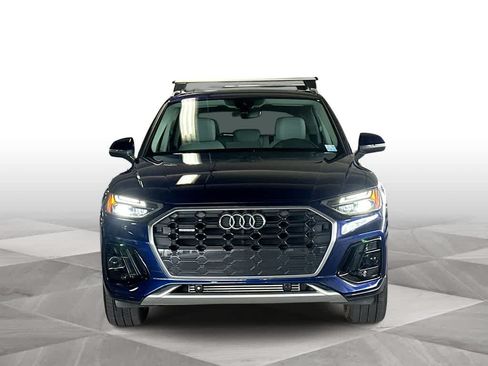 Used 2022 Audi Q5 2.0T Premium w/ Convenience Package AWD/4WD image 3