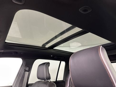 Used 2022 Jeep Grand Cherokee Summit image 11