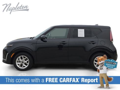 Used 2024 Kia Soul LX w/ Option Group 015 FWD image 2