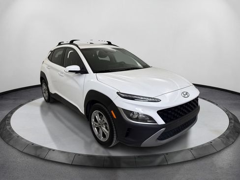 Used 2023 Hyundai Kona SEL FWD image 3