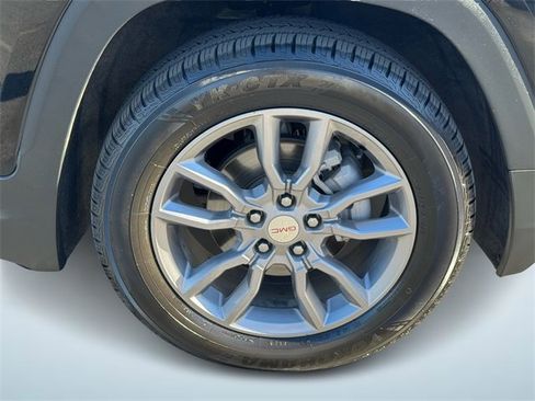 Used 2022 GMC Terrain SLT w/ Infotainment Package II image 6